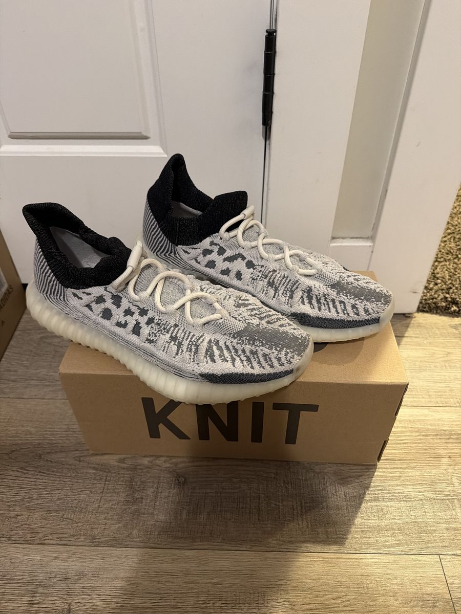 Yeezy 350 V2 CMPCT