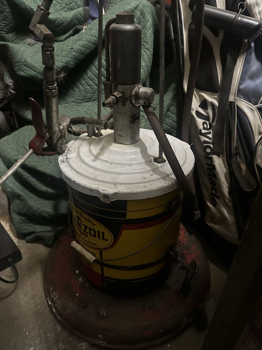 Vintage Pennzoil Lubrication Pump and Tank System