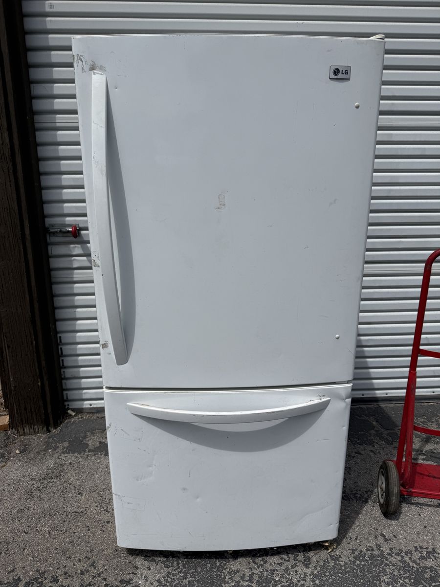 LG refrigerator