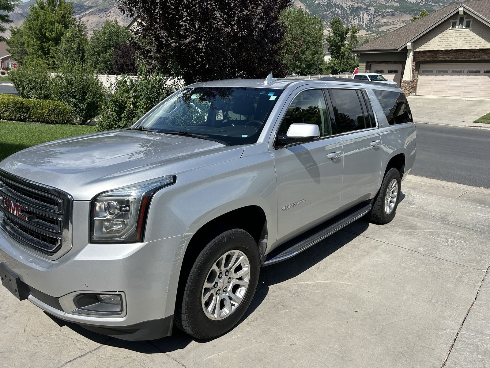 2017 GMC Yukon XL SLT