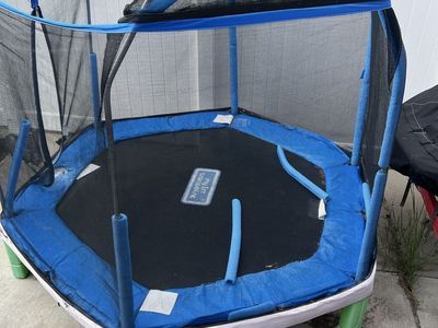 Kids trampoline