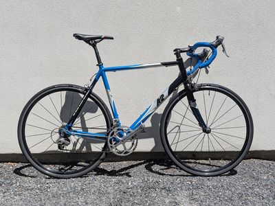 K2 Mod 4.0 58cm L / XL Road Bike: Aluminum-Carbon Hybrid, Ultegra Drivetrain, Cinelli & Colnago Upgrades
