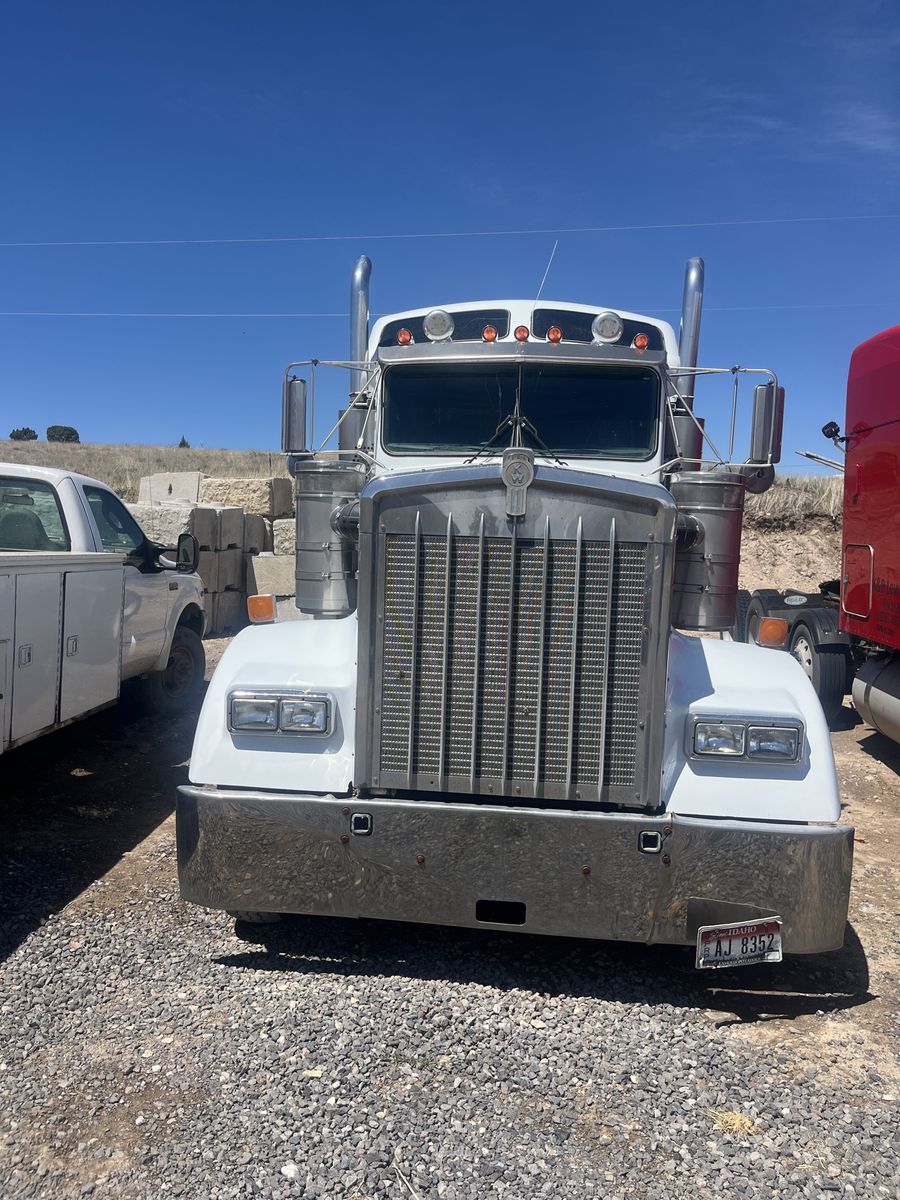 1998 Kenworth W900L Cat 3406/C15 13 Speed Stand Up Sleeper PTO/Blower