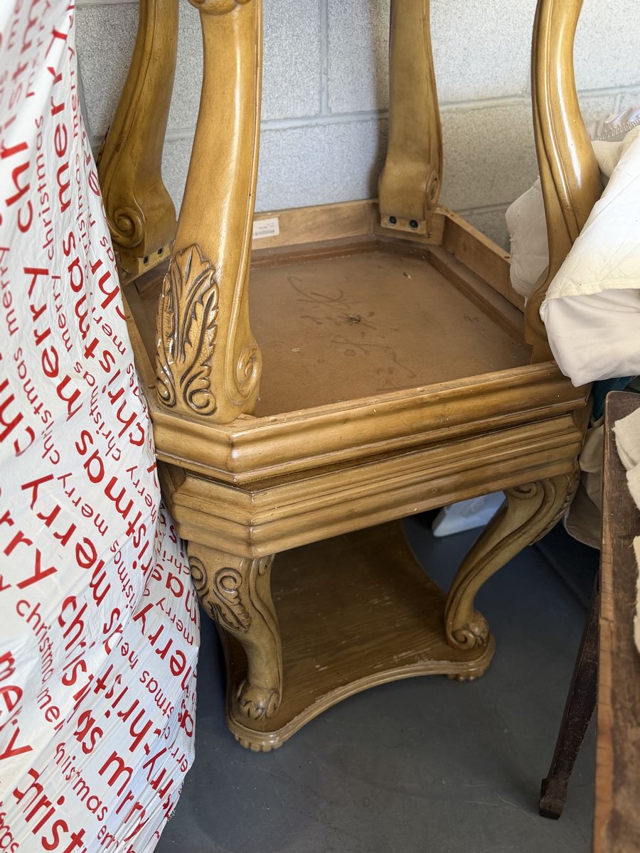2 end tables
