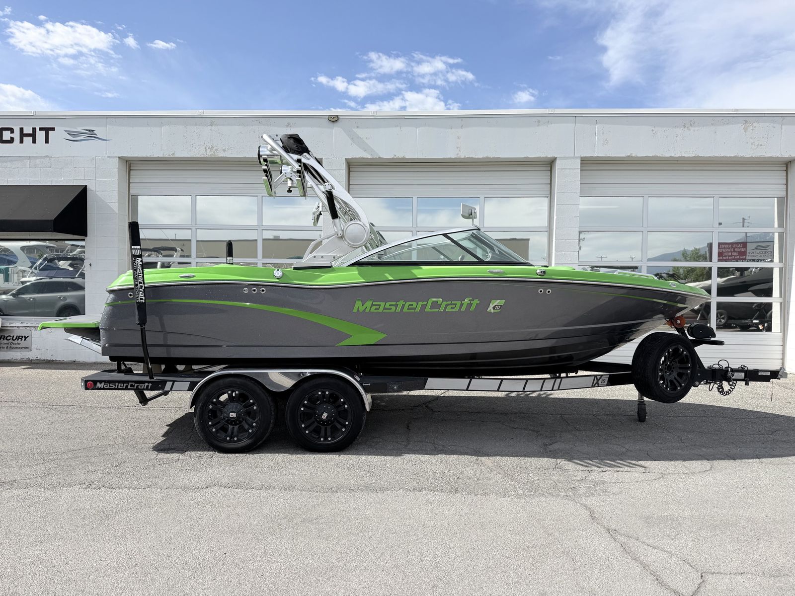 2014 21' MasterCraft X10 Bowrider