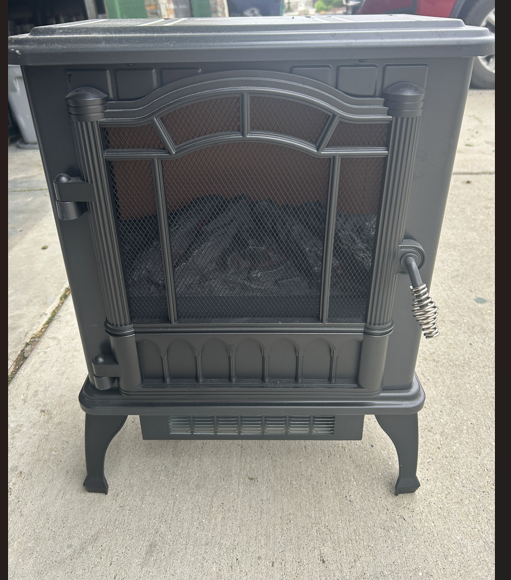 Mainstays SHAG-G24F Black 1500w 2-Setting 3D Electric Stove Heater