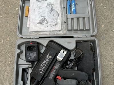 Paslode Pneumatic Finish Nailer