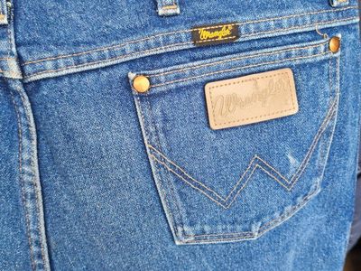 Wrangler A404 Men's Blue Jeans Size 36x30 Regular Fit Denim Work Pants