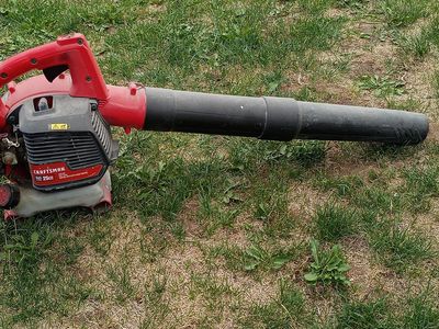 Craftsman 25cc Gas-Powered Leaf Blower - Used