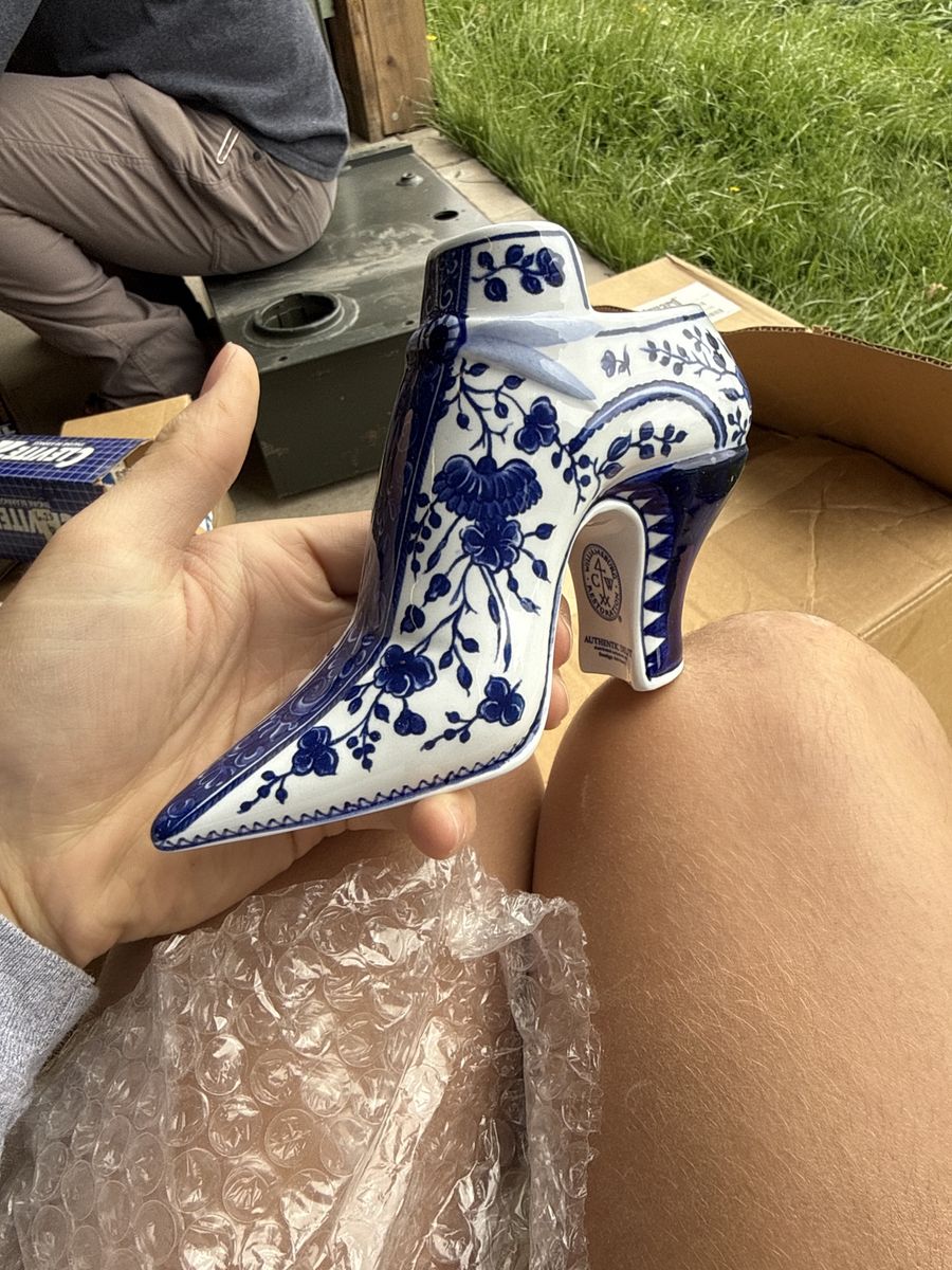High Heelee Shoe figurine
