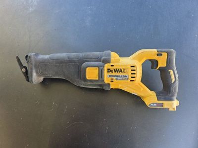Dewalt Dlex Volt Brushless variable speed reciprocating Saw