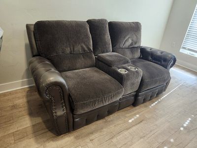 Loveseat dual Recliners