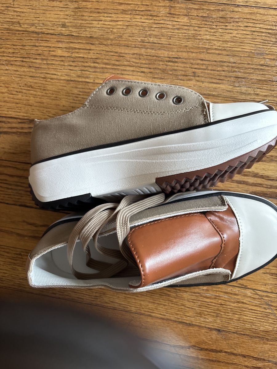 Women’s shoes