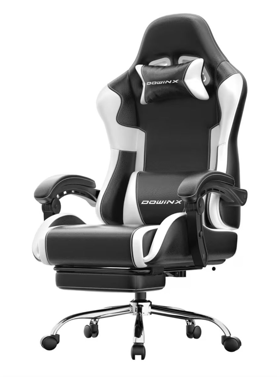 Brand new Dowinx Gaming Chair with Footrest
