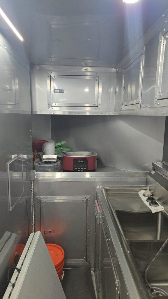 Main image 5