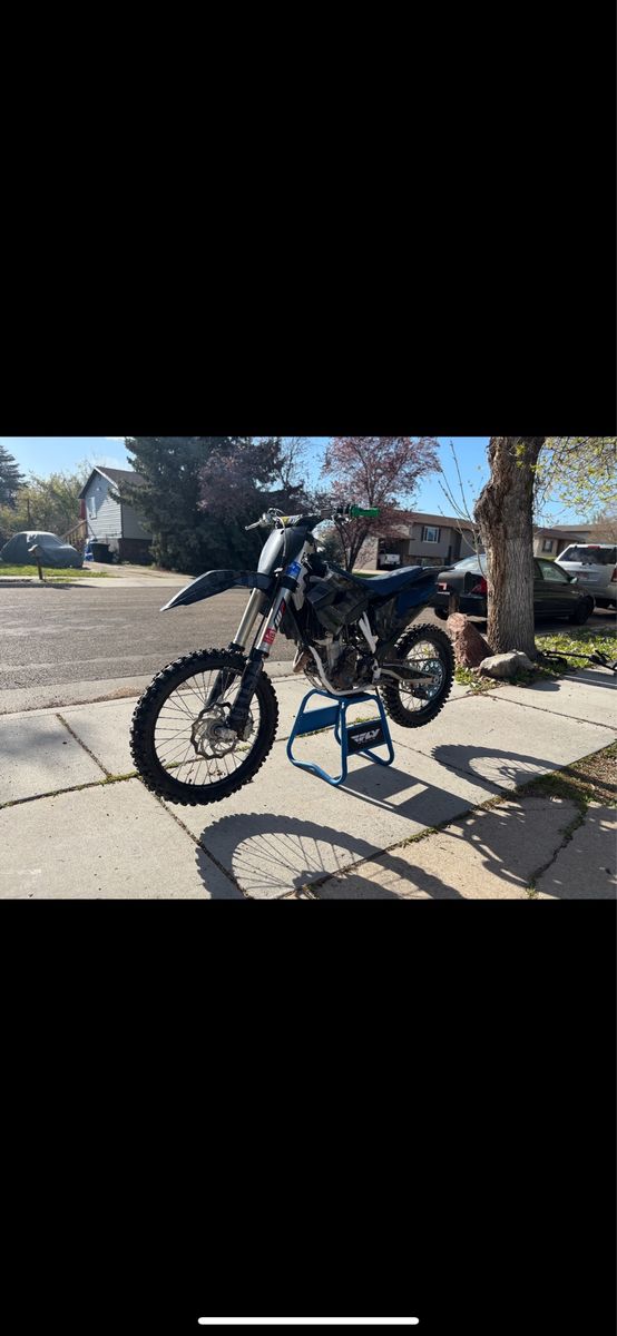 Husqvarna fc350 Dirt Bike - Great Condition, Ready to Ride