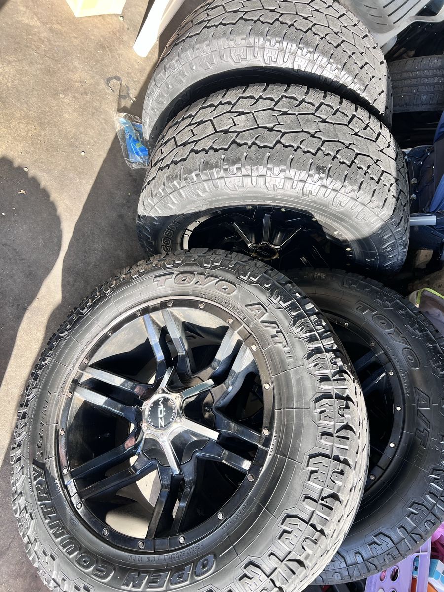 20x9 Wheels 8x6.5 Ram Duramax on 35s Toyo