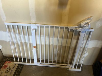 Baby gate