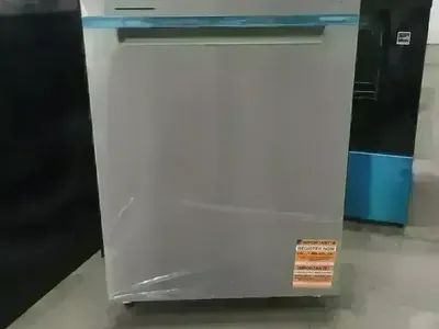 NEW WHIRLPOOL STAINLESS DISHWASHER W 3RD RACK