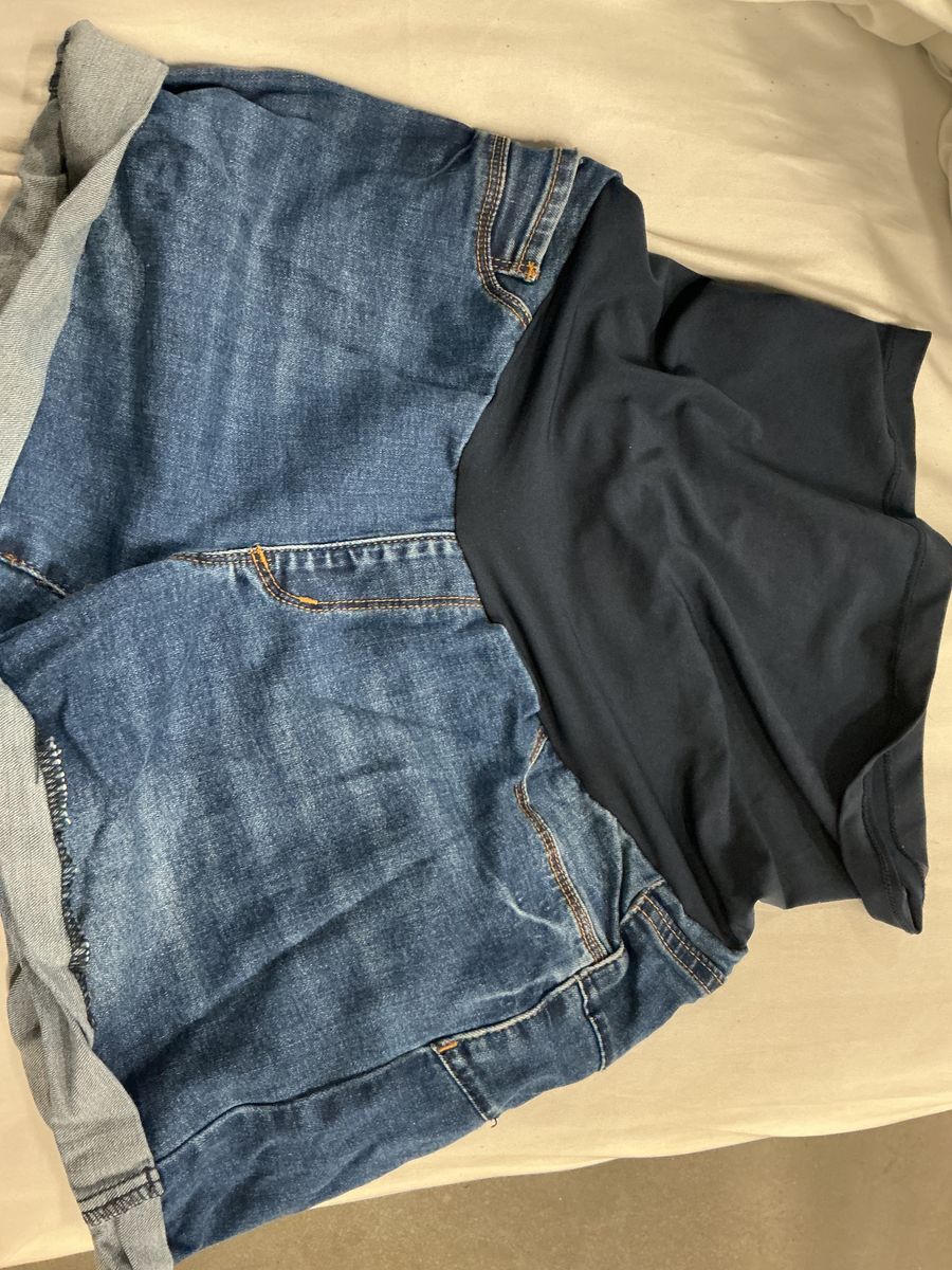 Song maternity shorts