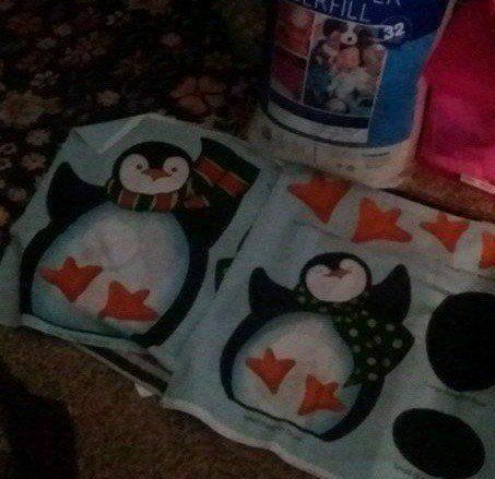 2 PENGUINS TO SEW PLUS 32 OUNCES OF STUFFING