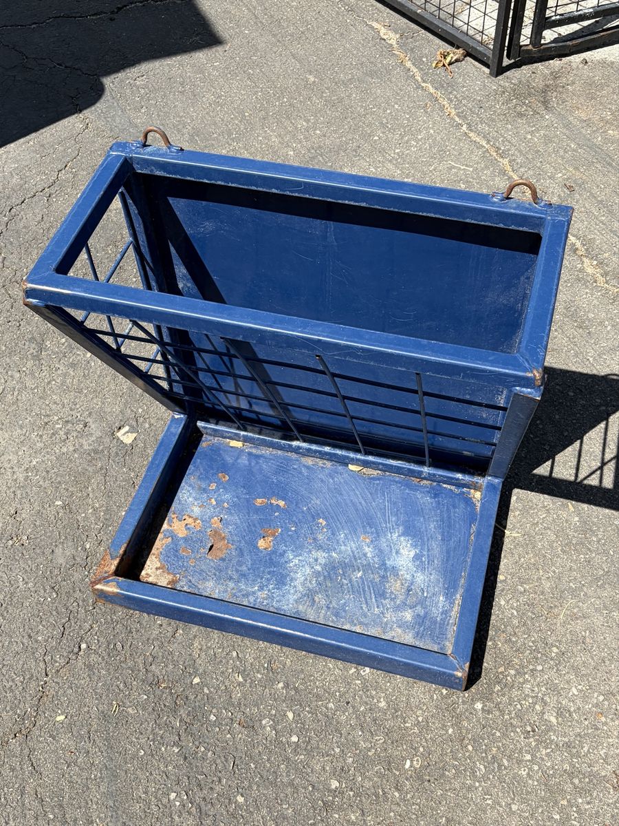 3 Metal Goat/Lamb Hanging Feeders