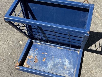 3 Metal Goat/Lamb Hanging Feeders