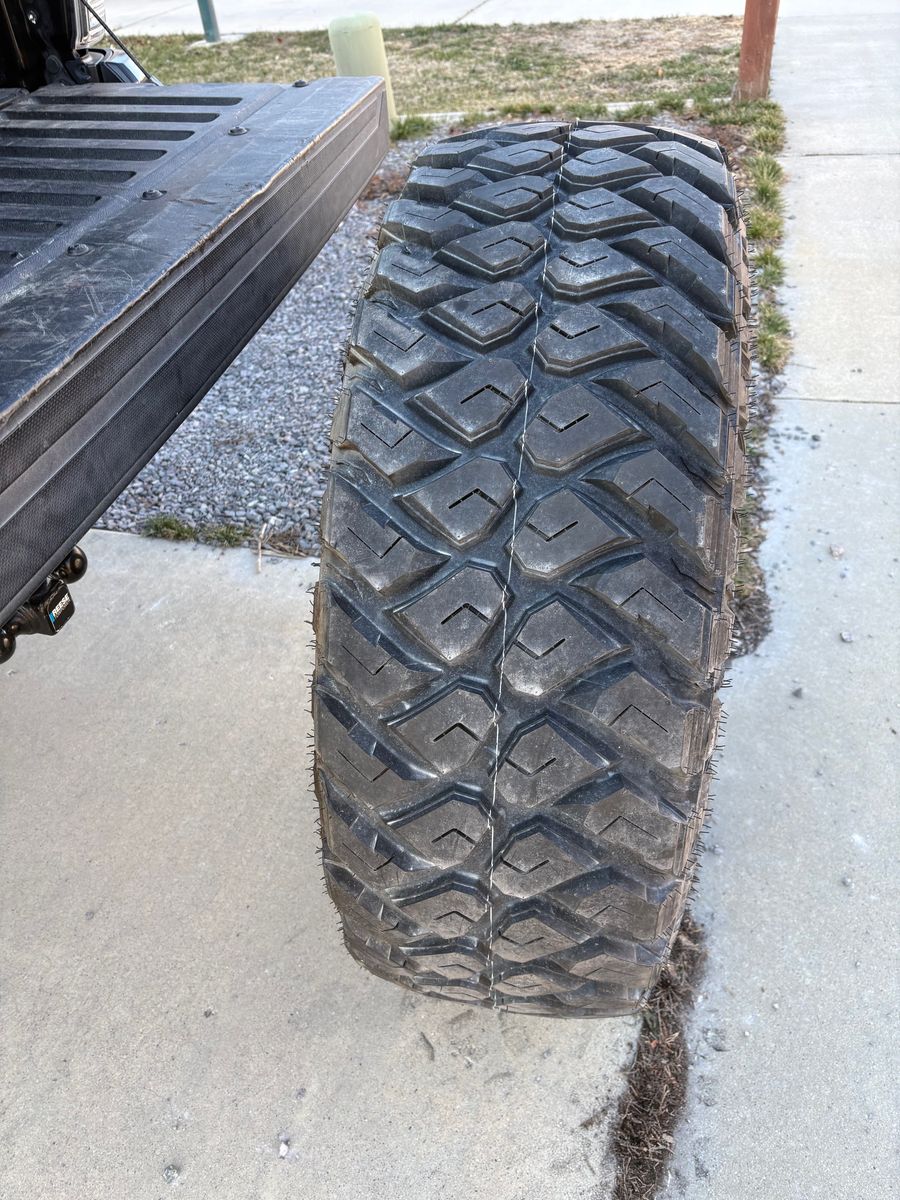 MAXXIS RAZR  MT  40X13.50RLT