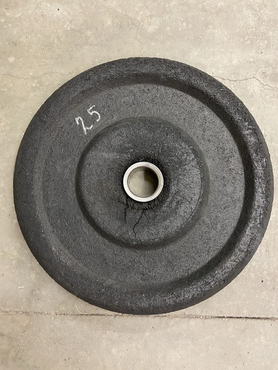 Mystery brand 25 lb bumper plate