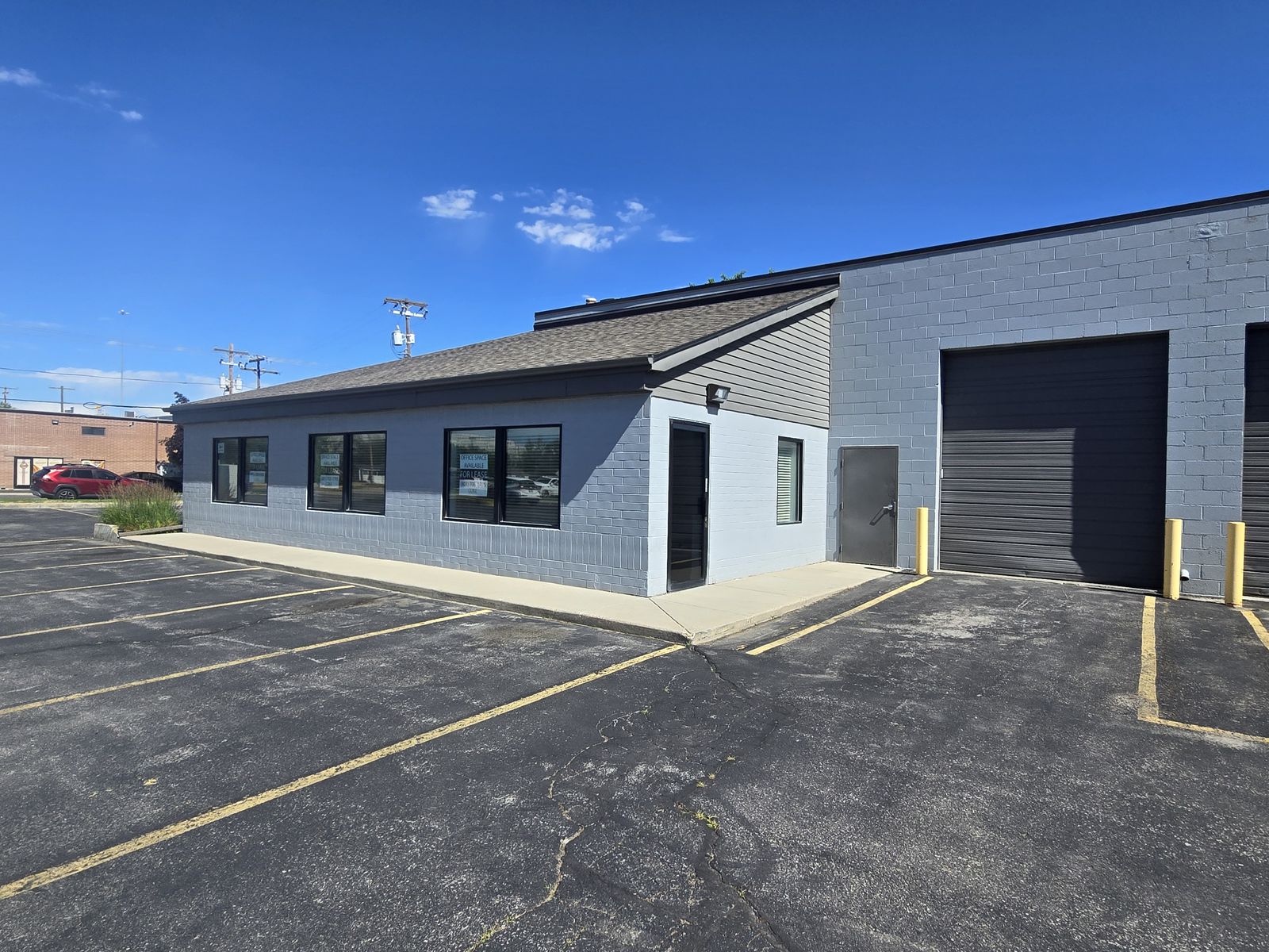 Newly Renovated Office/Warehouse Space (2925 SF)