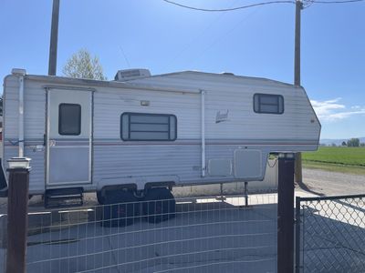 1996 skyline nomad 5th wheel