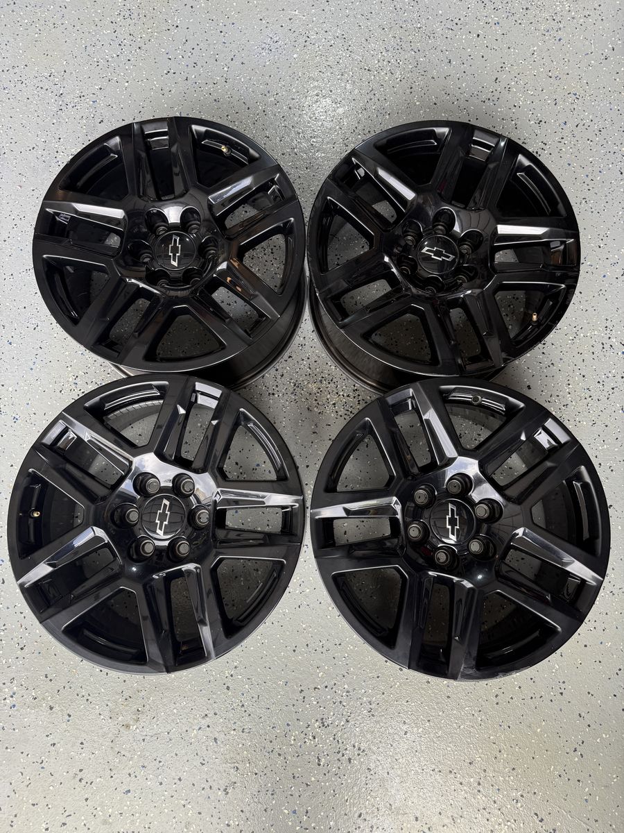 Chevy Trail Boss 20” OEM Takeoff Wheels – Set of 4