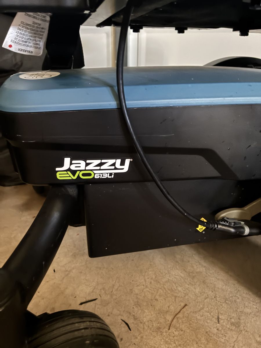 Jazzy Evo613LI lightly used 1500 OBO