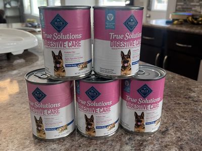 Blue Buffalo True Solutions Digestive Care Wet Dog Food - Chicken Recipe 12.5 oz Cans (Pack of 5)