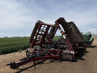 25ft Parma and John Deere 455 Grain Drill