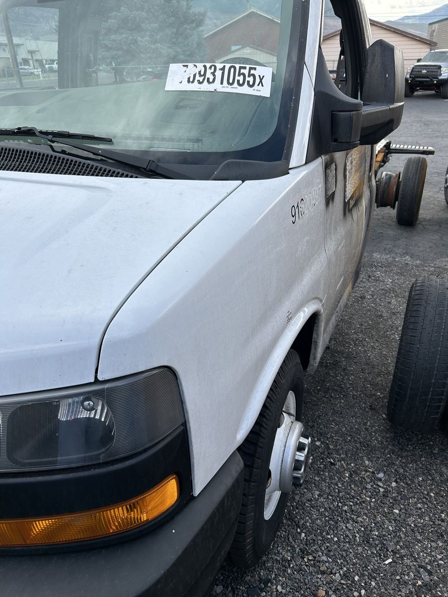 2021 GMC box Van