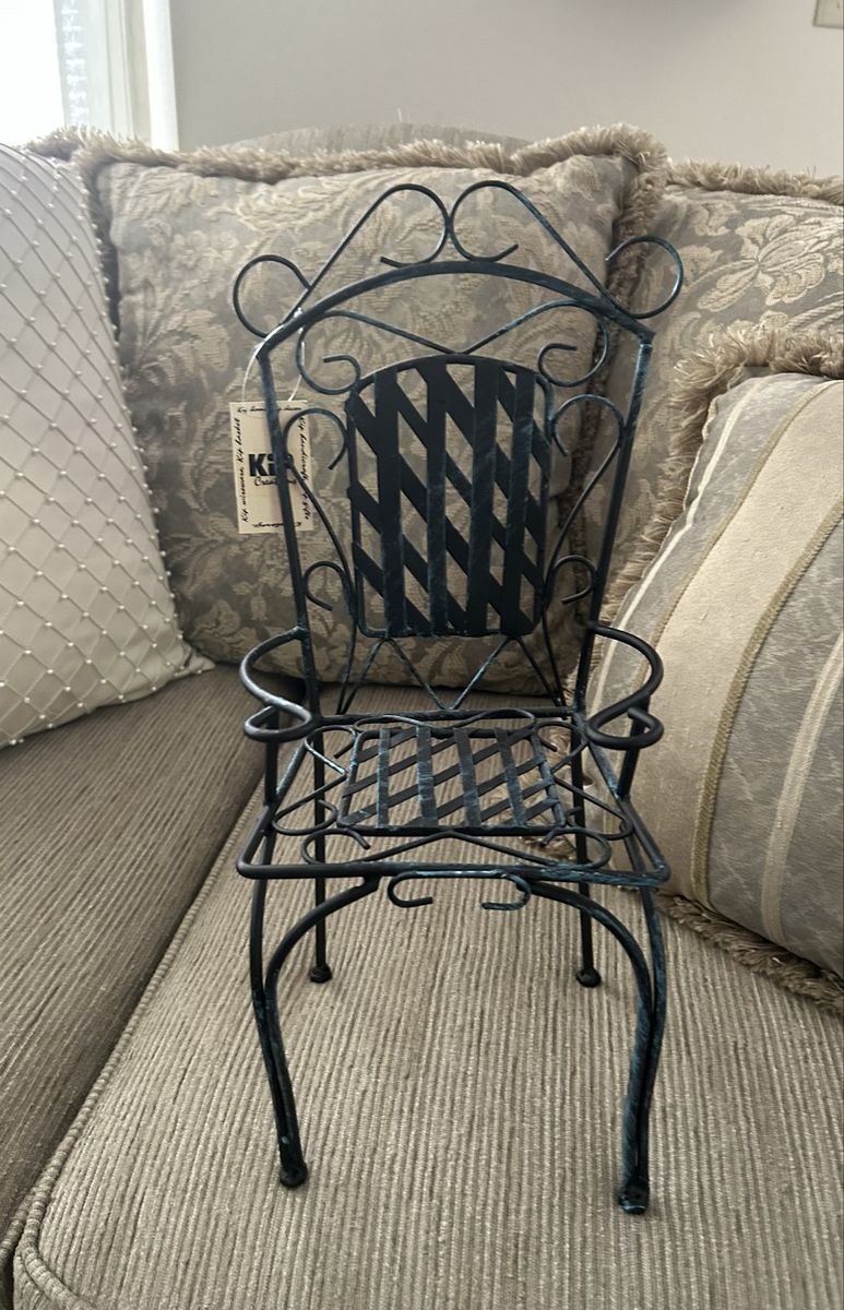 17 Inch Decorative Chair