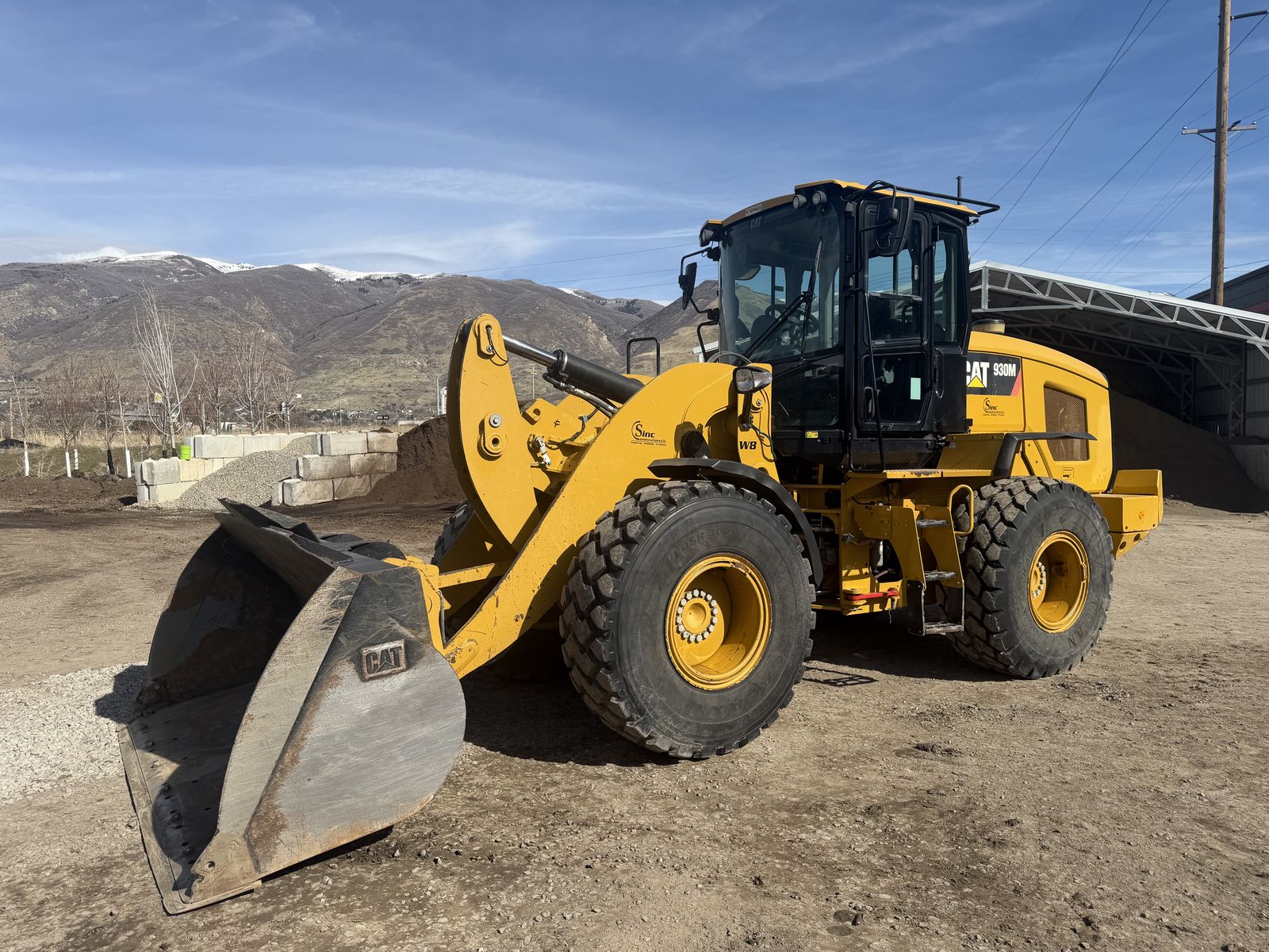 2018 Cat 930M QC Forks