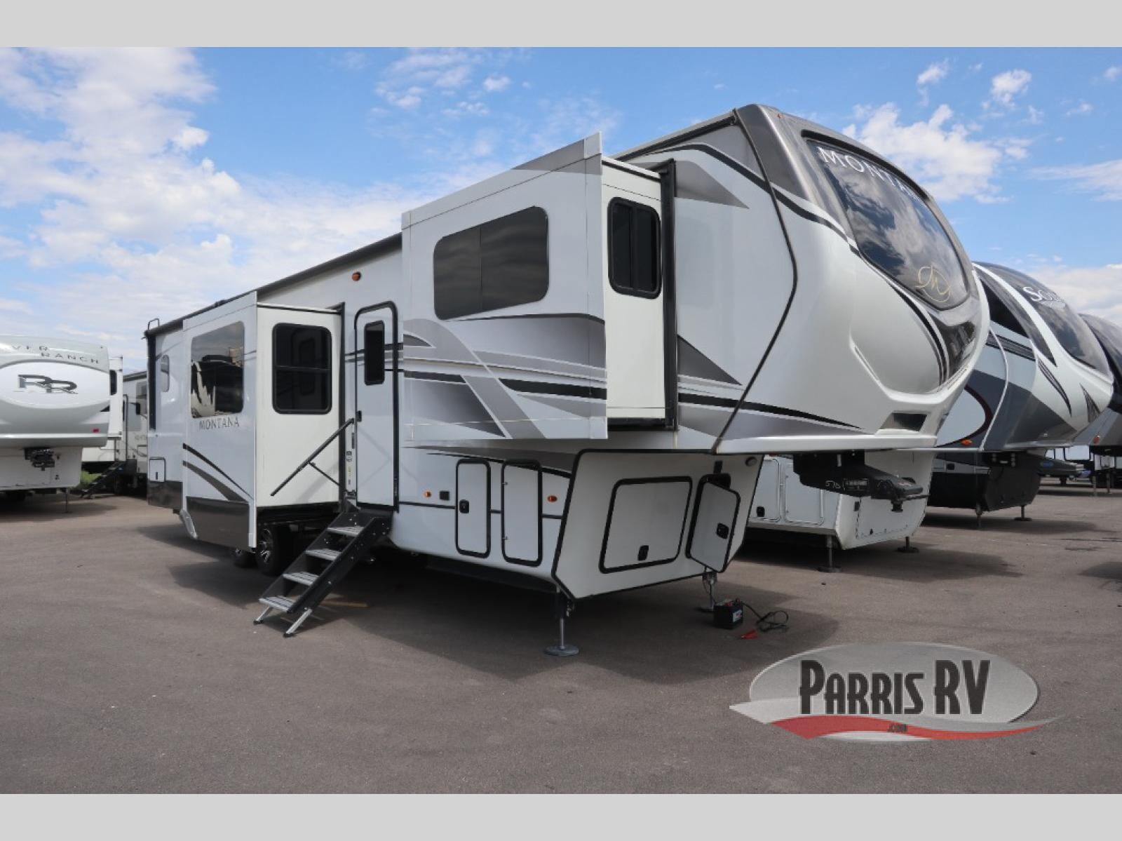 Used 2024 Keystone RV Montana 3761FL