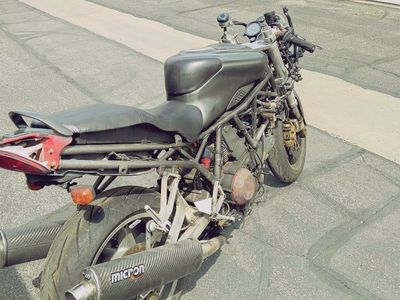 Ducati 2000 900