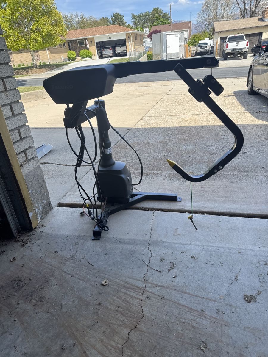 Bruno VSL 6000 wheelchair scooter lift