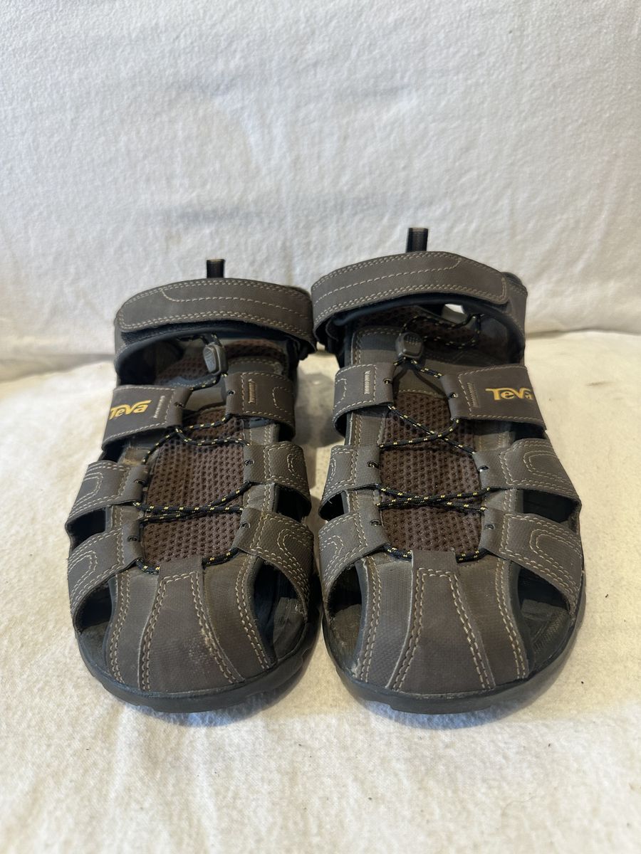 Teva Mens Size 11 Brown Closed Toe Hiking Sandals