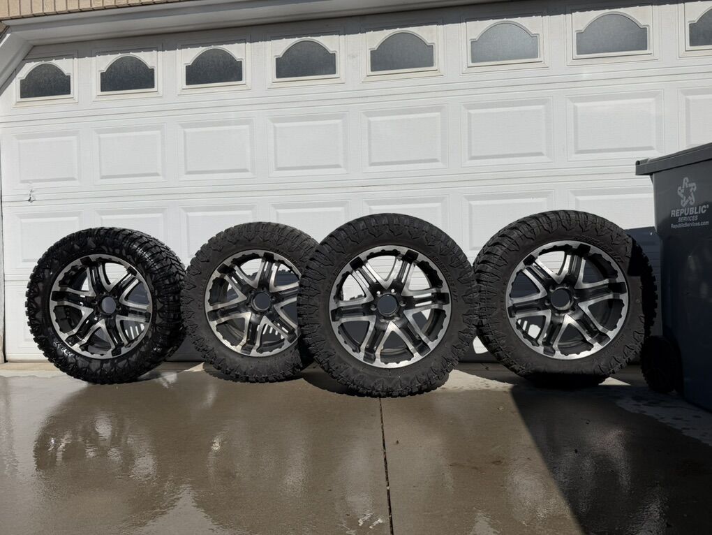 Set Of 20 Truck Rims & new 33 R/T Tires