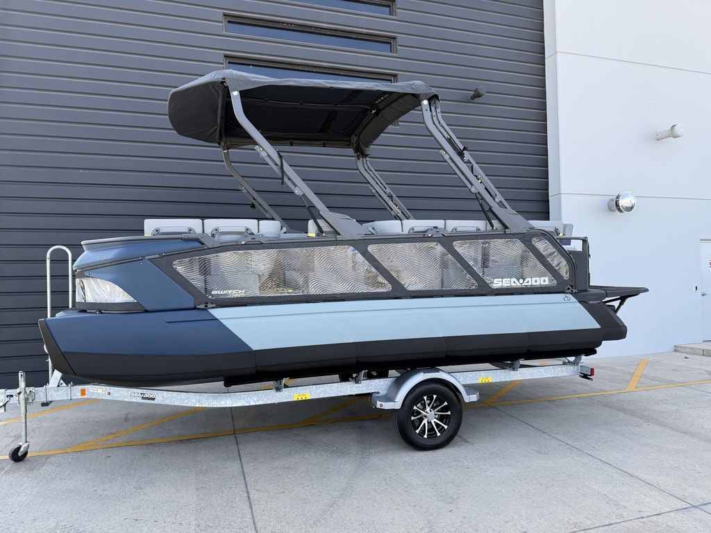 2026 Sea-Doo Switch Cruise Limited™ 21 - 300 hp - Double Bimini Galvanized
