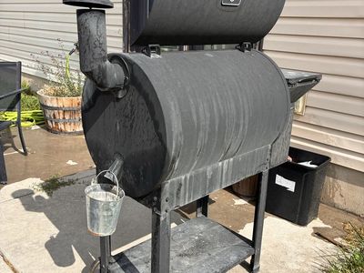 GRILL Z Black Pellet Grill Smoker with Wheels