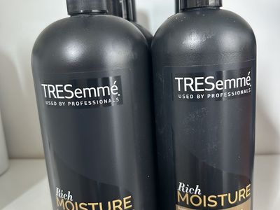 Brand new unopened Tres Semme Rich Moisture Shampoo