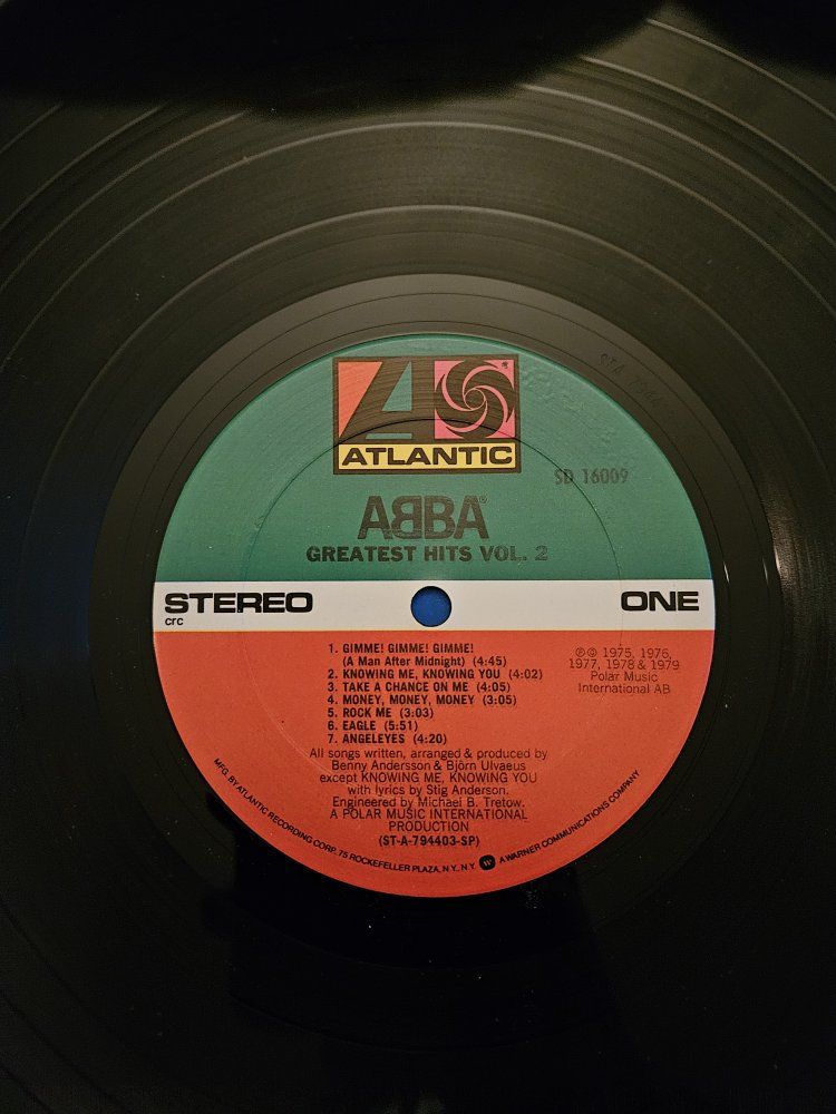 Main image 3