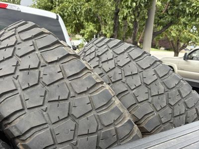 BFGoodrich Mud-Terrain T/A KM3 35X12.50R17LT Tires