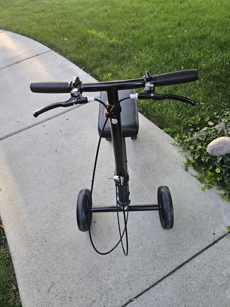 KneeRover Economy All Terrain Knee Scooter Walker with Crutch Alternative