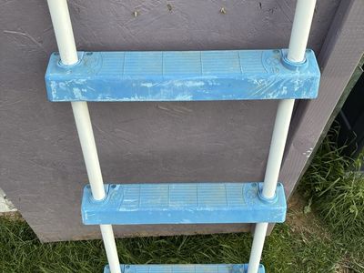 Small Pool Ladder